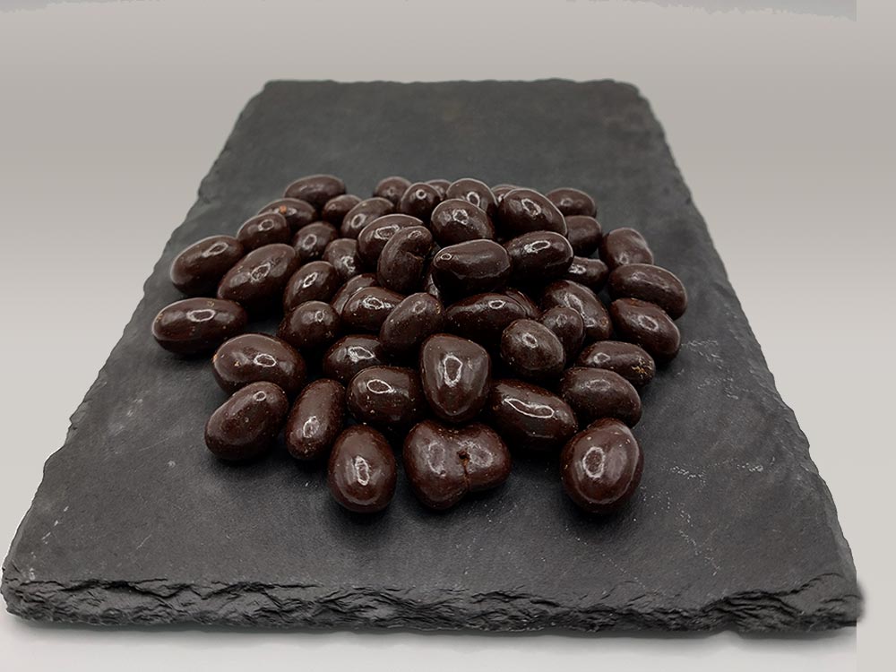 cacahuete-baniado-en-chocolate-negro
